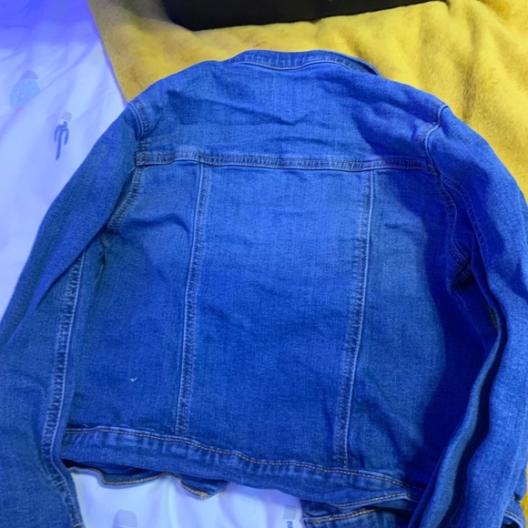 Jean jacket - Picture 2 of 3
